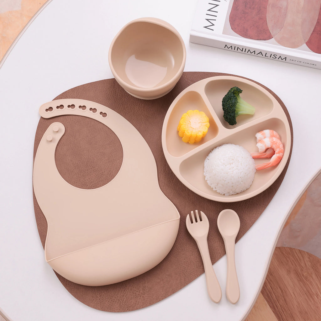 Silicone Baby Feeding Set 5PCS — Gentle Mealtime Essentials, close-up detail