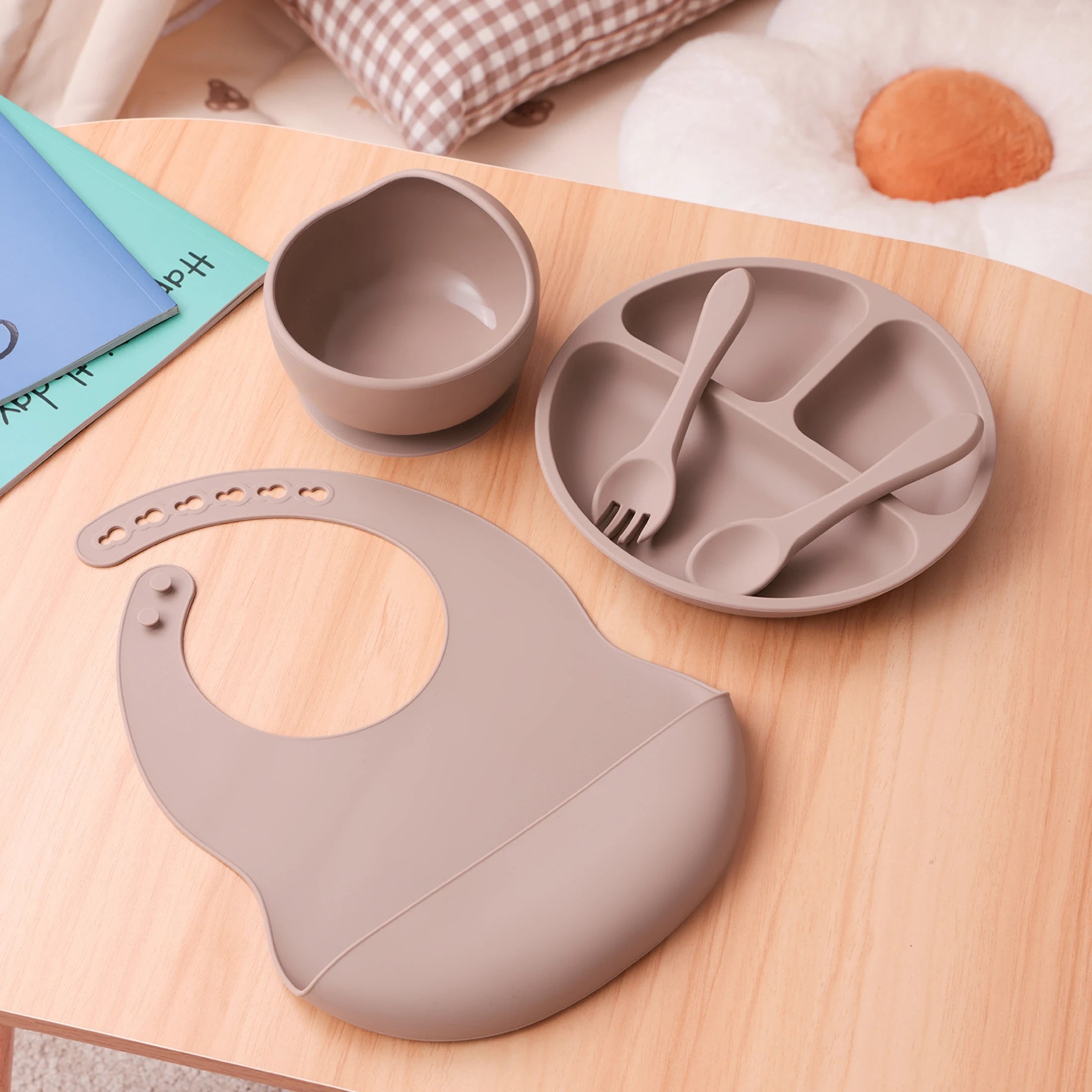 Silicone Baby Feeding Set 5PCS — Gentle Mealtime Essentials, lifestyle setting