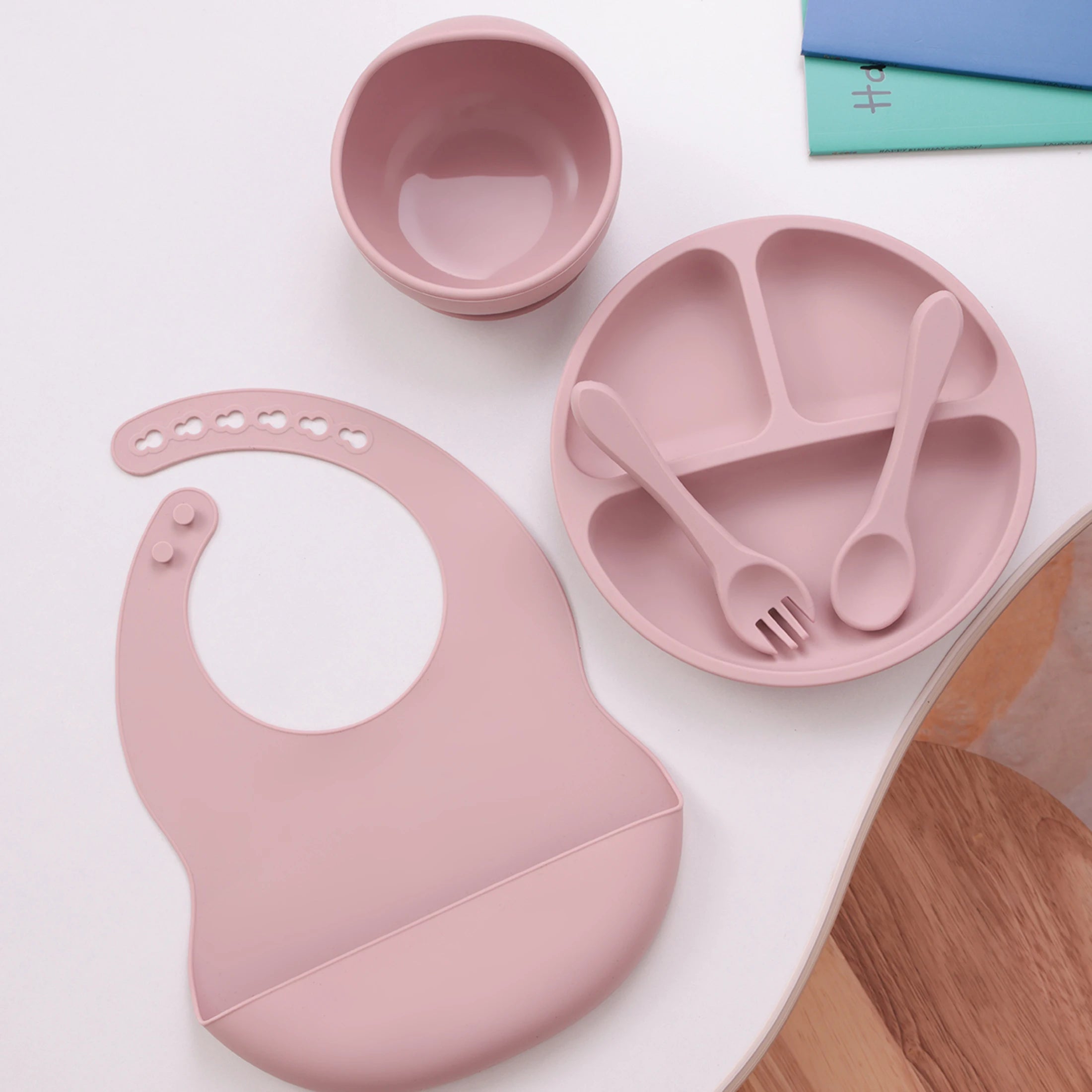 Silicone Baby Feeding Set 5PCS — Gentle Mealtime Essentials, alternate angle